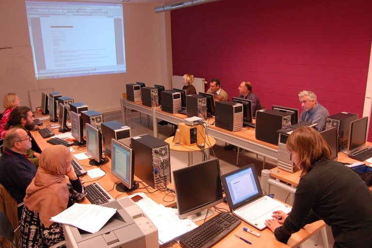 Salle informatique équipée à louer à l'Atelier du Web, Saint-Gilles, Bruxelles